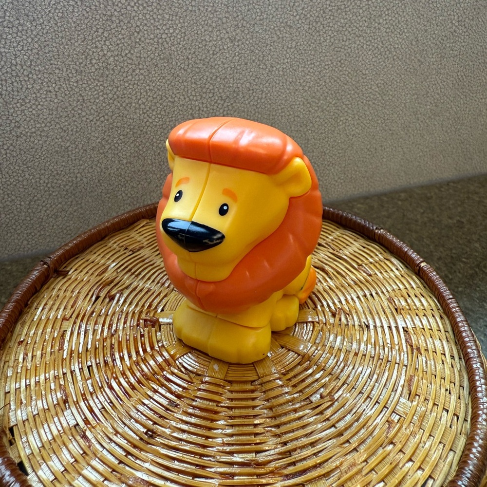Fisher-Price Little People Lion